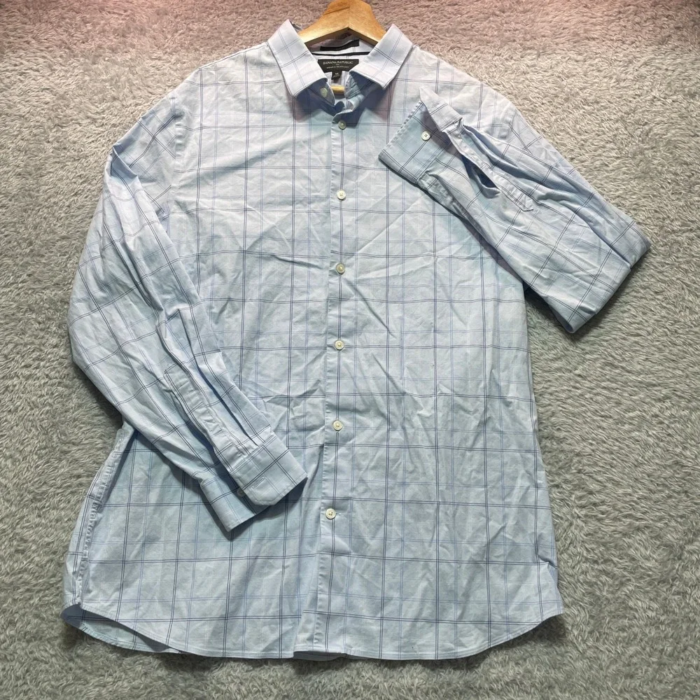 Banana Republic Men's Light Blue Windowpane Dress Shirt